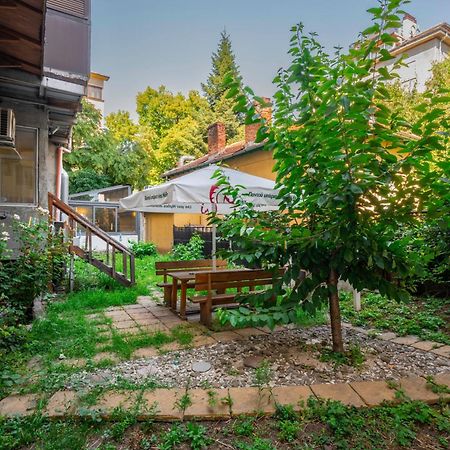 Sofia'S 1Bd Colourful Getaway Near Ndk Apartment Exterior photo
