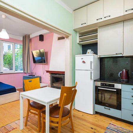 Sofia'S 1Bd Colourful Getaway Near Ndk Apartment Exterior photo